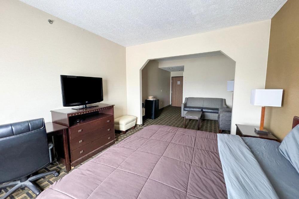 FairBridge Inn & Suites Batavia-Darien Amusement Park Image 14