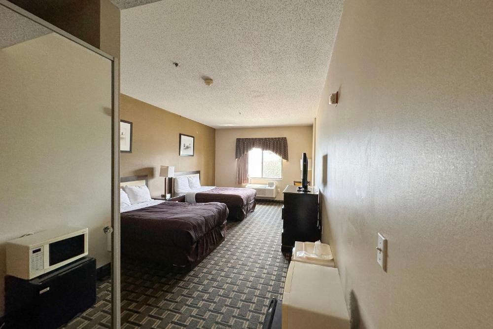 FairBridge Inn & Suites Batavia-Darien Amusement Park Image 18