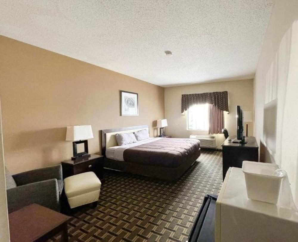 FairBridge Inn & Suites Batavia-Darien Amusement Park Image 22