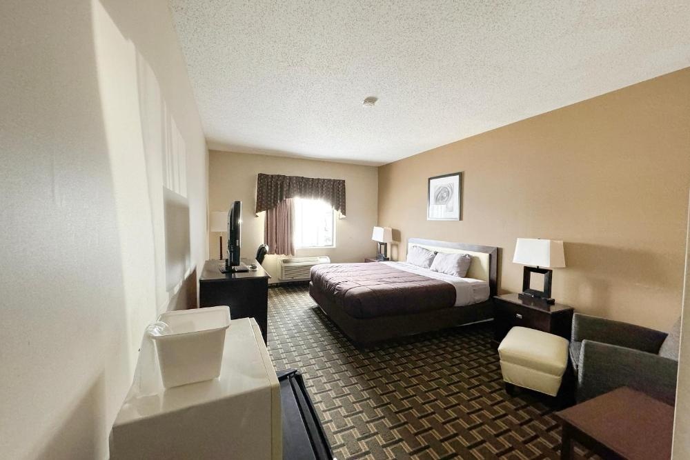 FairBridge Inn & Suites Batavia-Darien Amusement Park Image 7